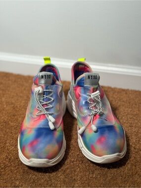 Women’s Steve Madden Sneakers in Multicolor